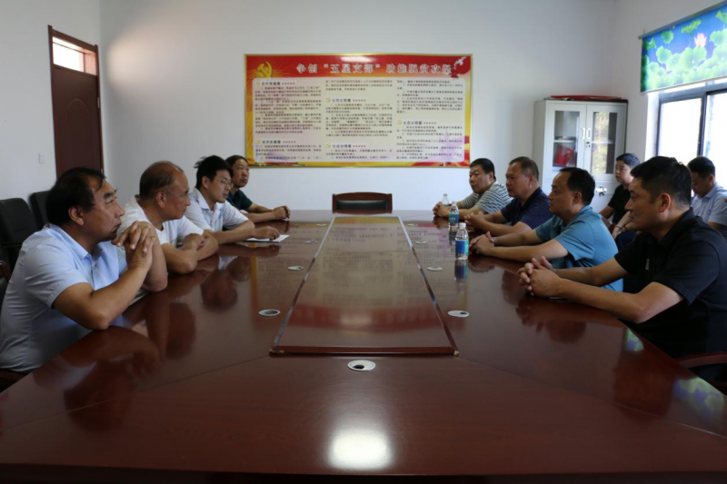 入戶(hù)走訪(fǎng)暖人心 結對幫扶見(jiàn)真情 ——弘義集團開(kāi)展“九個(gè)一”大走訪(fǎng)活動(dòng)